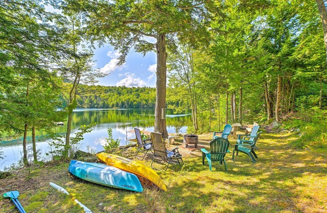 Dreamy Bucksport Hideaway on Freshwater Pond!