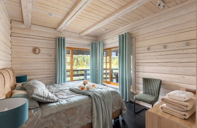 Dreamy chalet with sauna & jacuzzi in secluded eco-village