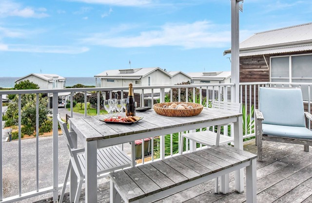 Driftwood Cove at Caves Beach Villas