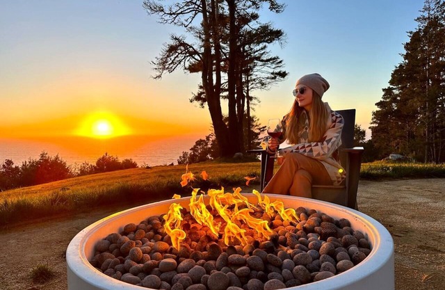 Driftwood Lodge ~ 5 BR/7 Bath ~ 30-acre Private Estate ~ Ocean ~ Forest ~ Events
