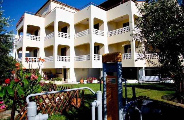 Drossia # 6 - One Bedroom Apartment, Sleeps 4
