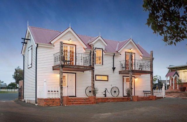 Duart Stables