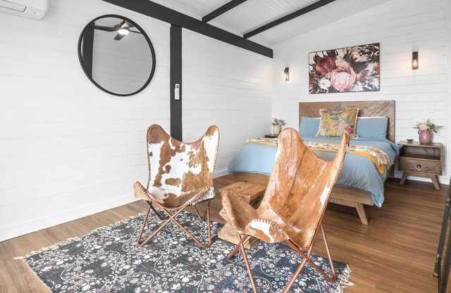 Duck'n Hill Farm Studio with City Views - 5 Stars on Airbnb