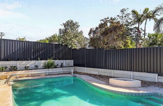 Duncraig Family Haven with Pool & Play Area