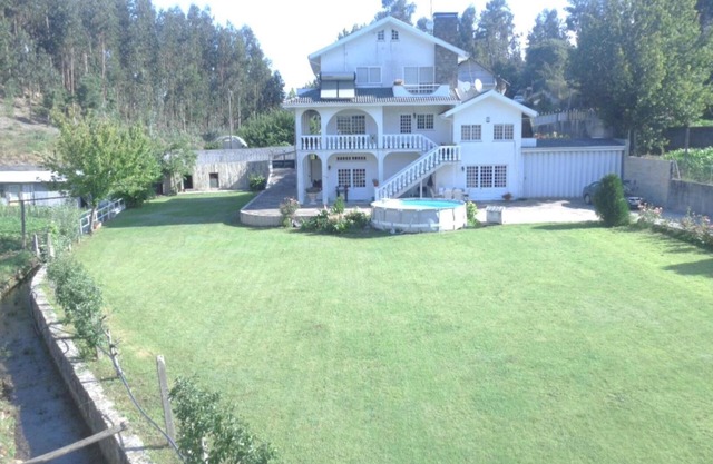 Dupex 4pieces apartment house with 110m between private pool 25 km from Porto