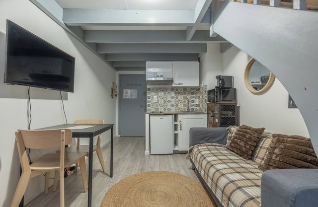 Duplex apartment 200m from the station, in the town center
