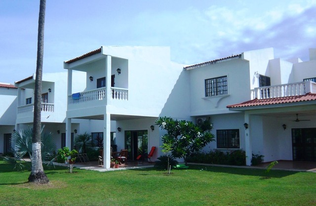 Duplex house to rent with swimming pool