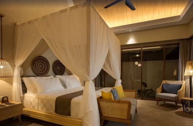 Duplex Villa with Private Pool and Beach Access 14