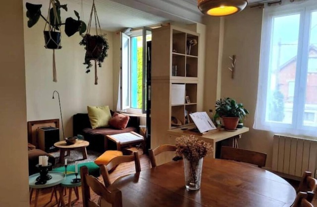 Duplex with garden near metro line 11 pets welcome