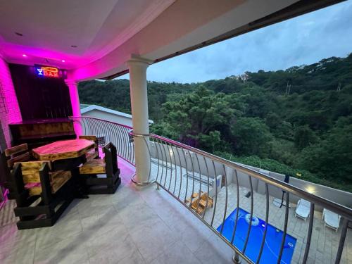 Durban Holiday Apartments by Mieli Estates , Unit 4