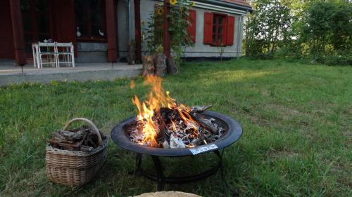Dwór Zalipie w Starych Zambskach