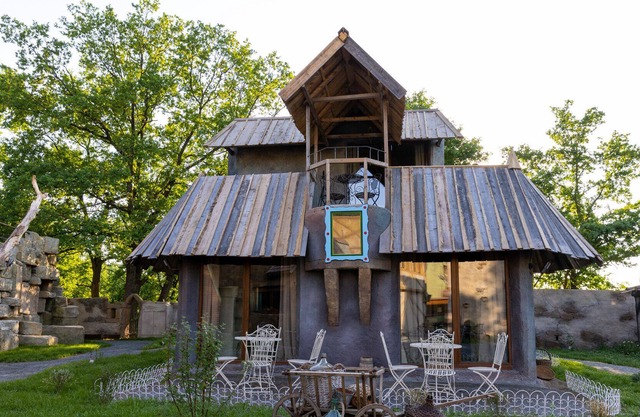 Dwelling in the Leggings Maker's house, bottom left