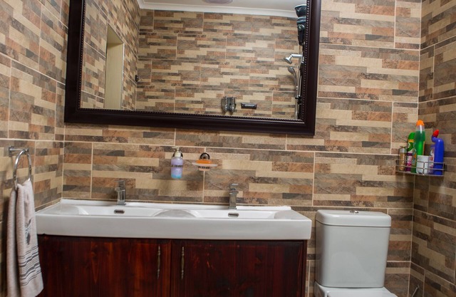 Dyna Guest House: Deluxe Queen Suite