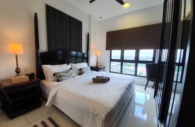E52 Alpha LaVista Suite at Emira Residence