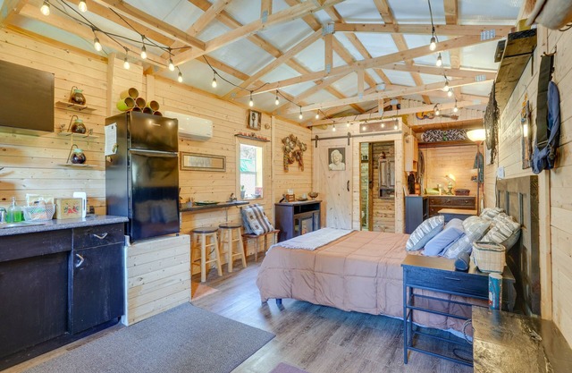 ‘Eagle’s Nest’ Studio in Rising Fawn: Creek Access