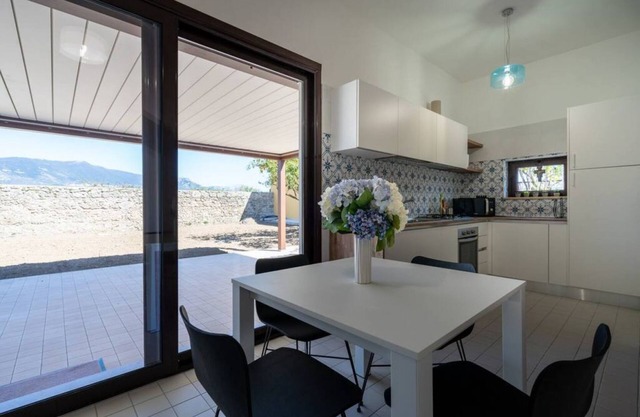 Easylife-Elegant villa between sea and history