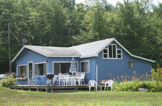 East Otis, MA, Waterfront Summer Cottage, Big Pond,