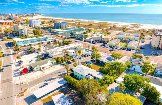 easy access to beach, large family retreat, huge outdoor area
