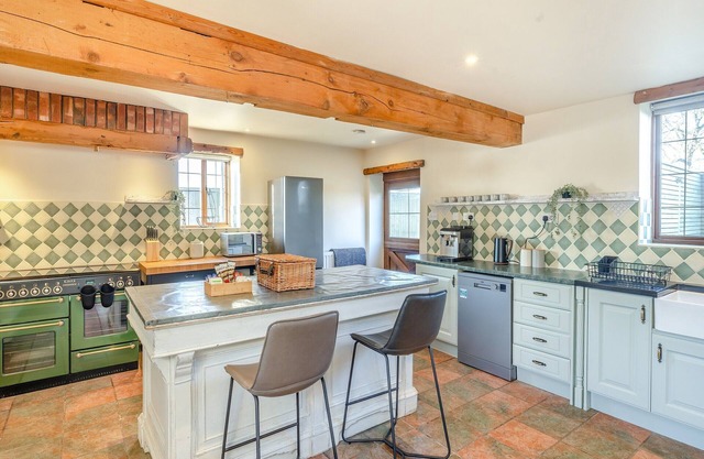 Eaton Barn - UK45499