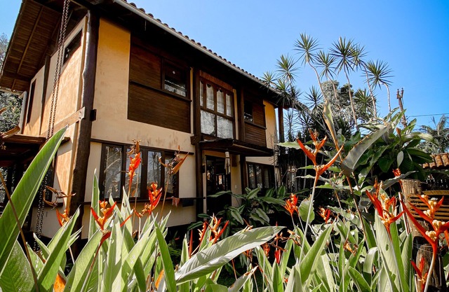 Eco-Home nr. Historic Center Paraty, with Wifi and large tropical garden.