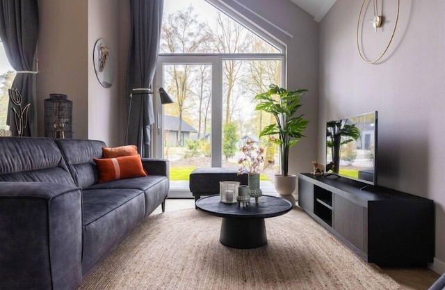Eco Villa in Latour by Scenic Pond