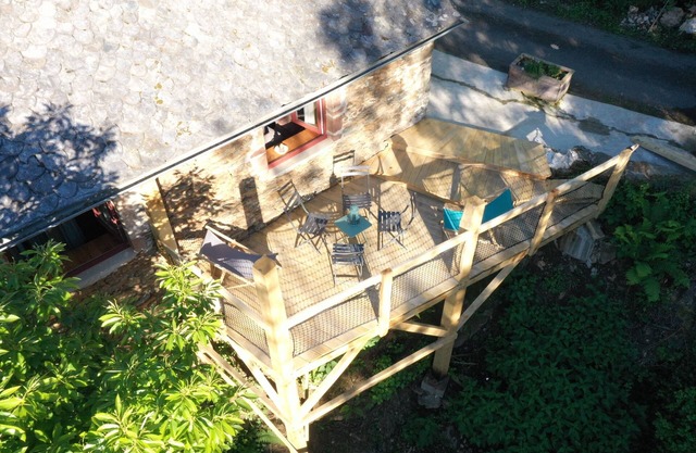 Ecogîte de la Roquette, in a peaceful setting by the River!