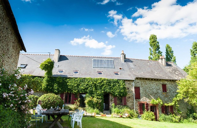 Ecologite La Riviere, groups of up to 20