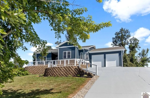 Eddy Bay Hideaway - Family Oasis!