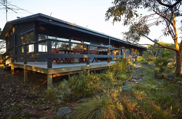 Edith's House - With A Separate Teenage Retreat & Ocean Views