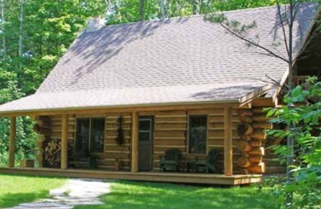 Egg Harbor Log Cabin, Door County
