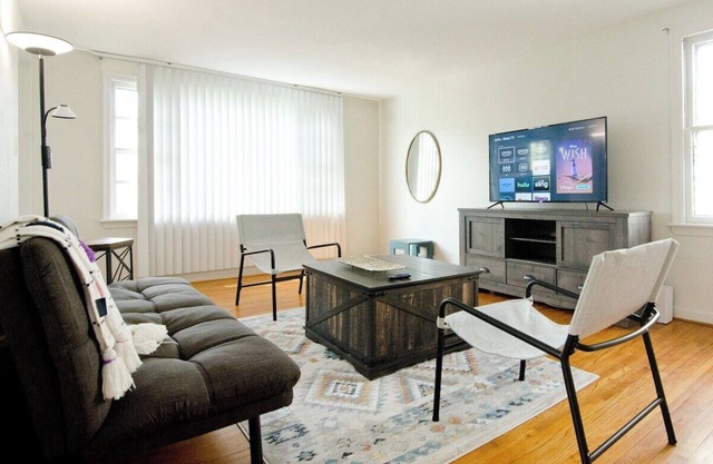 Eggert - Lower · 2BR apartment near UB, Niagara Falls & Buffalo