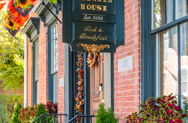 Eisenhower Suite in charming Olinger House B&B in historic, downtown Gettysburg.