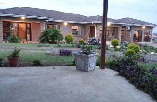 Ekhaya Lodge