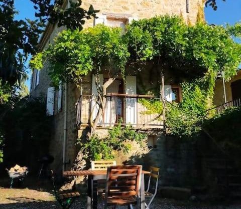 Elégante maison des Baronnies avec grand jardin