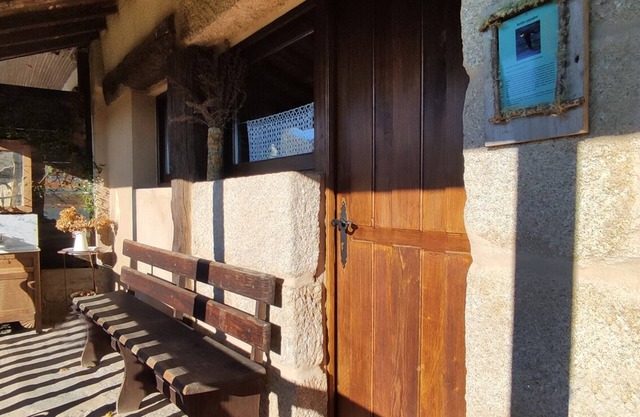 El Avión Zapador Room