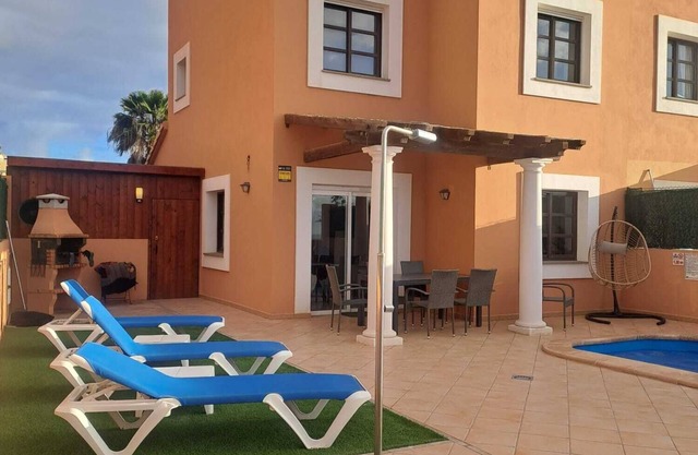 EL NIDO DEL VOLCAN - Luxury villa with panoramic view, private heated pool, WiFi
