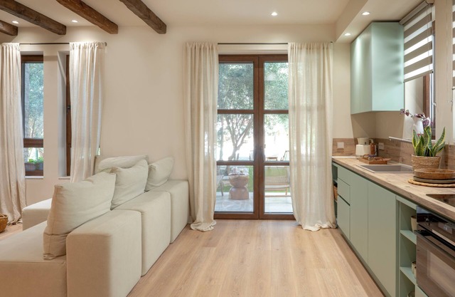 Elea 1 - Modern with comfortable furnishings and close proximity to the beach