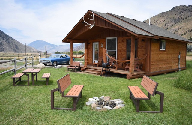 Electric Peak Cabin in Yellowstone Park