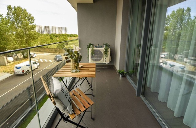 ELEGANCE | Cloud9 Modern Apt