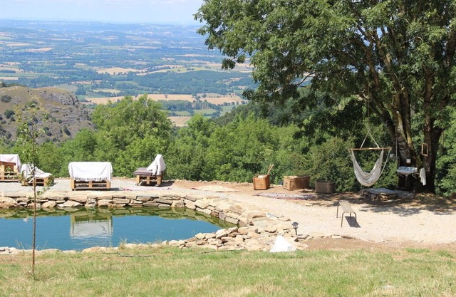Élégance Pleine nature: renovated farmhouse + barn 237m2 + wood terrace and view
