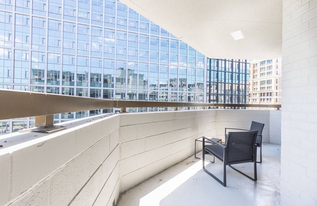 Elegant 2BR Apartment - Minutes to D.C.
