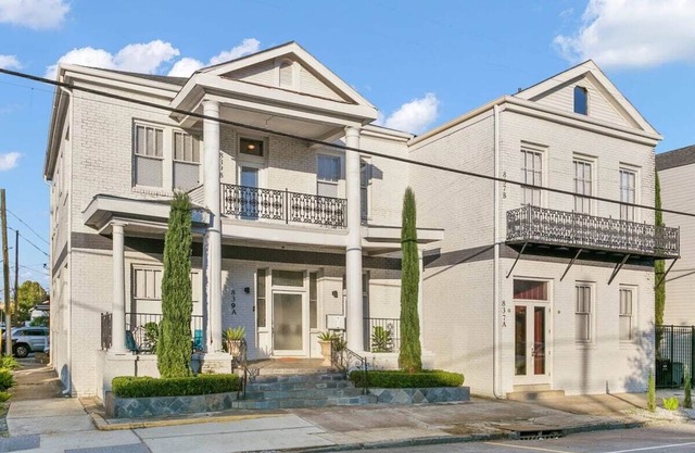 Elegant 2BR | Garden District | Historic Luxury