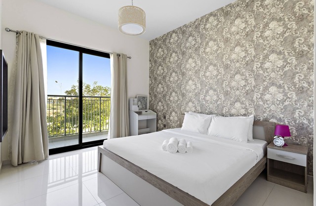 Elegant 3 BR Villa Damac Hills 2