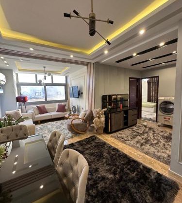 Elegant 3BR Seaview Apartment