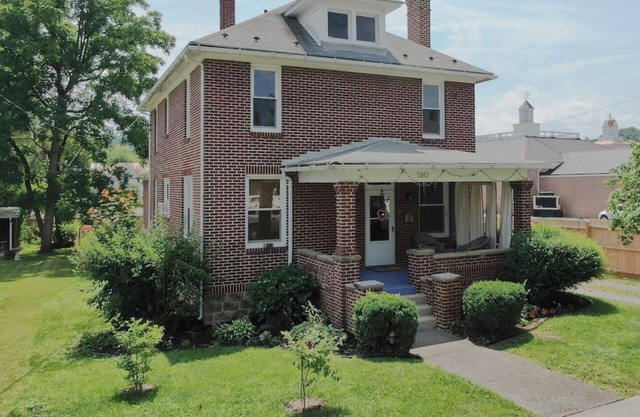 Elegant 4-bed, 2 bath house in the heart of Romney, WV. 1920's Gem!