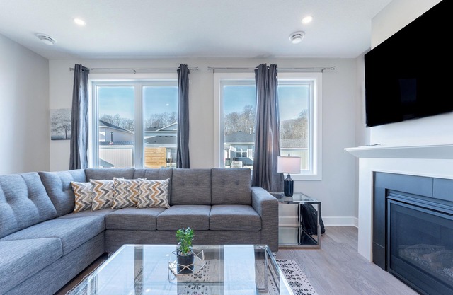Elegant-4BR-retreat-Port Stanley