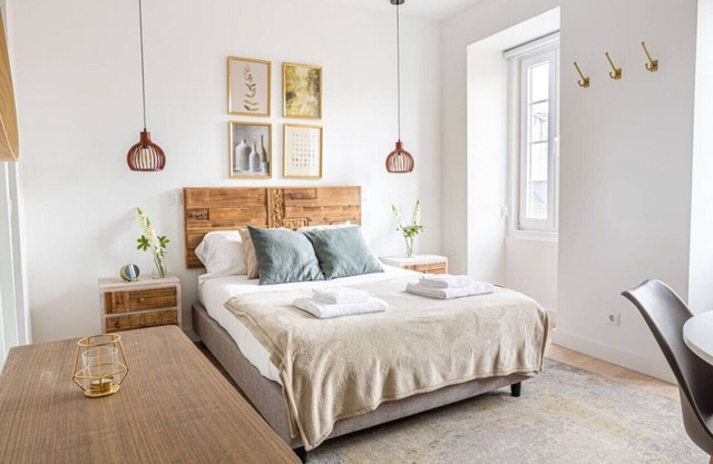 Elegant & Chic Old Town Studio