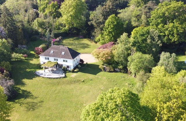 Elegant country family home near Sissinghurst, Scotney and Bodiam Castle