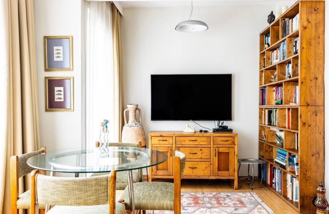 Elegant Flat w Terrace 15 min to Galata Tower