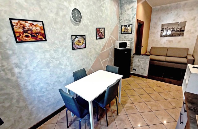 Elegant ground floor apartment with private parking and private access
